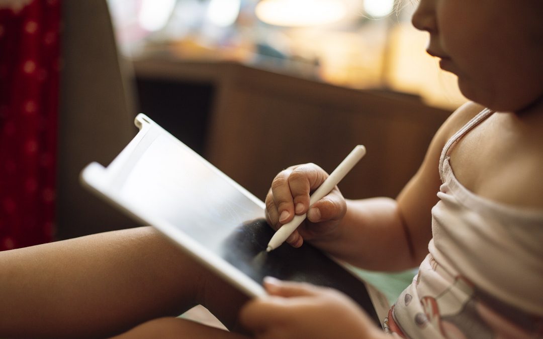 Protéger les enfants en ligne : repères pour les parents